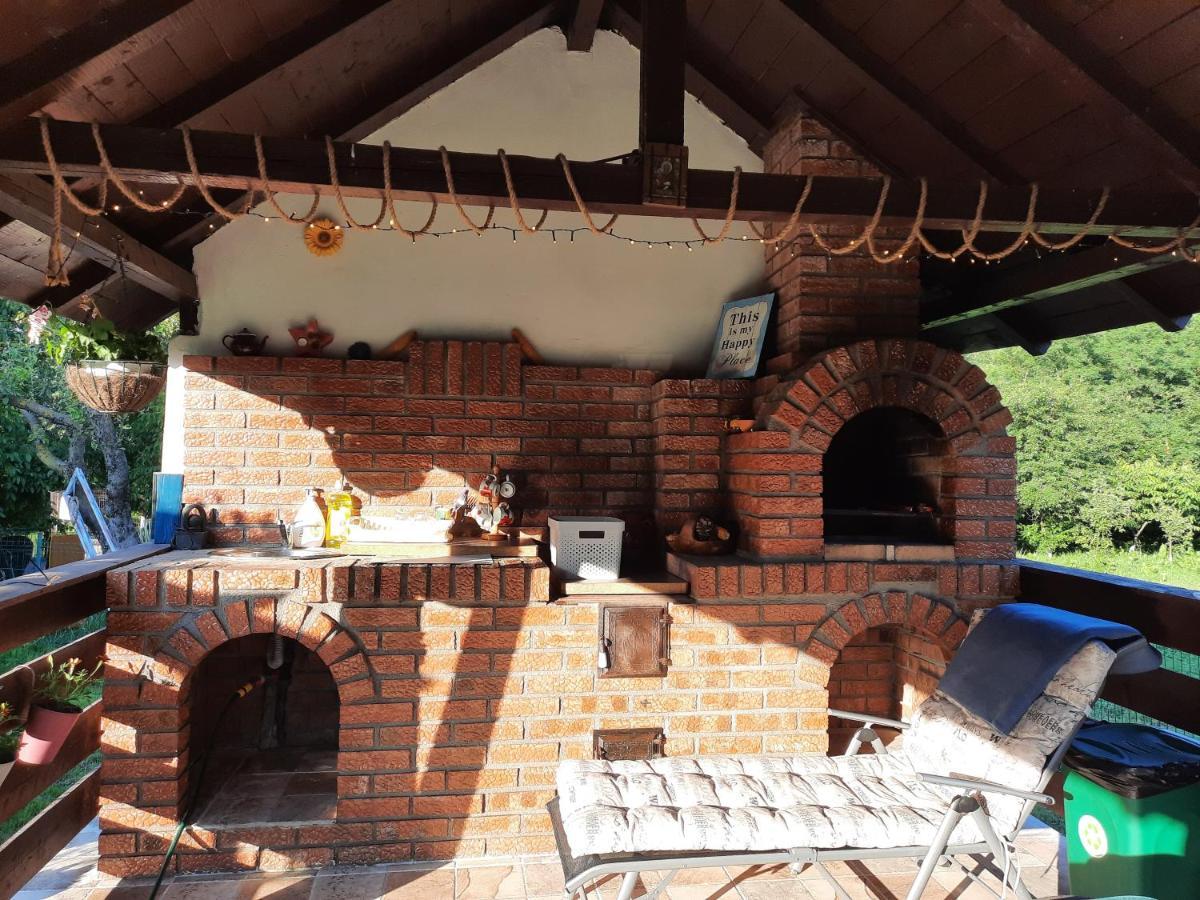 Casa Bunicilor Villa Ciprian Porumbescu ภายนอก รูปภาพ